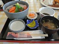 写真は笹川流れの道の駅での昼食。

4連休とあって関越はいつもの嵐山から大渋滞でしたが、伊香保渋滞がなかったのは幸い。嵐山に突っ込まずに北関東道へ抜けて伊勢崎から上武道路で埼玉まで帰りました。

次回GoToトラベルはまた関越で新潟2連発の予定です。(ホテルお籠り予定)

おしまい