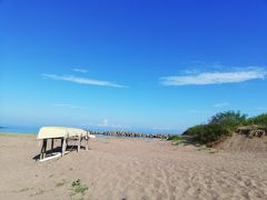 直江津です。
日本海です。
おだやかで澄んだ水。