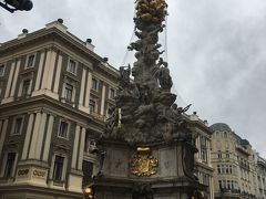 ～ペスト記念塔～

17世紀にウィーンのみならず
ヨーロッパで大流行したペストの記念塔。