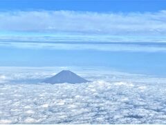 毎度おなじみの富士山です。先週と同じでまだ雪化粧はされていません。
