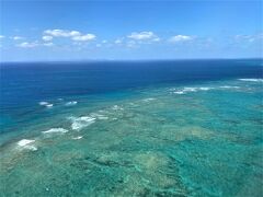 那覇空港着陸寸前の海岸です。