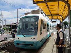大橋通電停から再び路面電車に乗り、知寄町三丁目電停で下車。　

ここからちょっと歩きます!