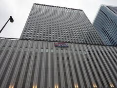 新しく出来たヨドバシカメラのLINKS梅田と上の階はホテル阪急レスパイア大阪