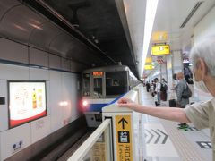 地下鉄ですぐに博多駅に到着するのは便利です。