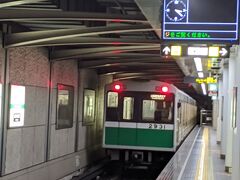 終点のコスモスクエア駅