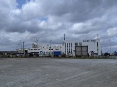 津軽海峡フェリー 大間ターミナルに戻ってきました。なお、徒歩の乗客は、出航30分前から乗船開始なので、その前にターミナルに到着しておくと安心です。