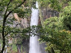 華厳の滝です。


エレベーターで下に降りたり出来ます。

