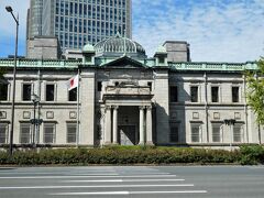 日本銀行大阪支店旧館。
明治36年築。辰野金吾さん設計。
五代友厚さんの自邸跡。
