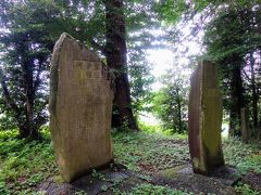 出雲祝神社の敷地内に重闢茶場碑がありました。
天保年間(1832年)に建立された、狭山茶の産業の歩みを記した碑です。
狭山茶は、中国の宋に留学した栄西というお坊さんがお茶の種を持ち帰り
日本各地で育てた中の1つが河越地方の狭山だったそうです。
