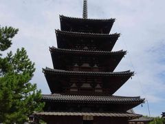 中門をくぐると出てくる、日本最古の塔である、五重塔。立派です。拝観料金は、大人1名1,500円です。結構高いですが、この施設を維持するために必要ですね。