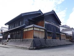 こちらは、月桂冠の旧本社。

今はカフェになっているようです。