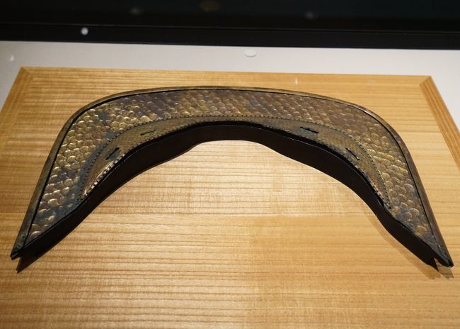 金銅鞍金具　後輪