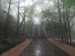 82番札所　「根香寺」の参道
雨が強く、写真は断念
