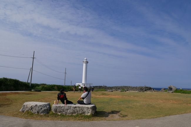 ということで、レンタカー借りて<br />残波岬へ