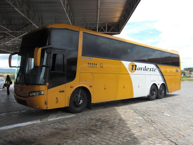ナタル行きはフォルタレーザから来たバスだ。ナタルまでは６時間以上かかる。でも到着したバスはゆったりしたバスだったので移動は苦にならない。