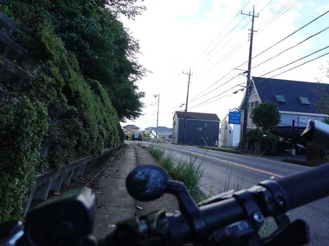 自転車の上で歩きながら走る自転車