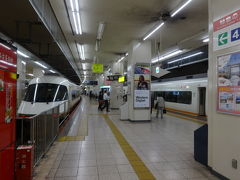 近鉄特急で賢島駅に向かいます。
