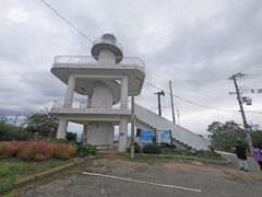 1608　雑賀崎へ．なんと去年は荒れ果て廃屋があり，駐車場も無料だったが，一部が整備され，駐車料が300円となっていた