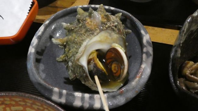 何処が箸休めや<br /><br />こんなもの　朝から食うと呑みたくなるぞ<br /><br /><br />宿の支払いを済ませて<br /><br />船の時間にはまだ間があるから<br /><br />もう一度散策するか<br />