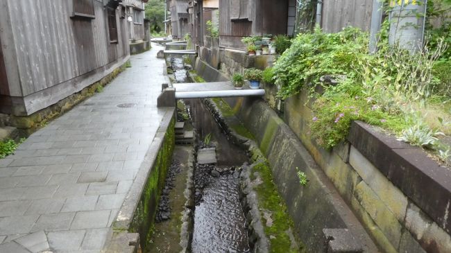 ここは…<br /><br />佐渡には　川も多くあるのです