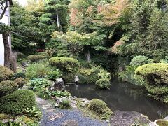 高志の宿高島屋の庭園
翌朝撮りました。

この日は阿賀野市の五頭温泉郷にある村杉温泉から、新潟市西蒲区にある岩室温泉まで行くのに、新潟駅から信越本線、弥彦線、越後線を乗り継いで柏崎へ。柏崎で充実したお茶の時間を楽しんだ後、越後線、弥彦線に乗り、岩室温泉にたどり着きました。

あくまでも、京都から長野県の野沢温泉に行くまでの、ちょっとした寄り道です。←変すぎる

Part3につづく