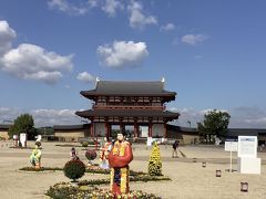 お天気がいいので朱雀門とのコラボショットも綺麗です。