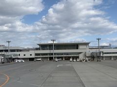 旭川空港に到着です。
15℃くらいでしょうか。