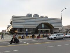 台鉄鳳山駅
