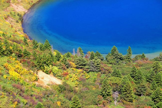 ☆一切経山(1949m)から見下ろす魔女の瞳(五色沼)