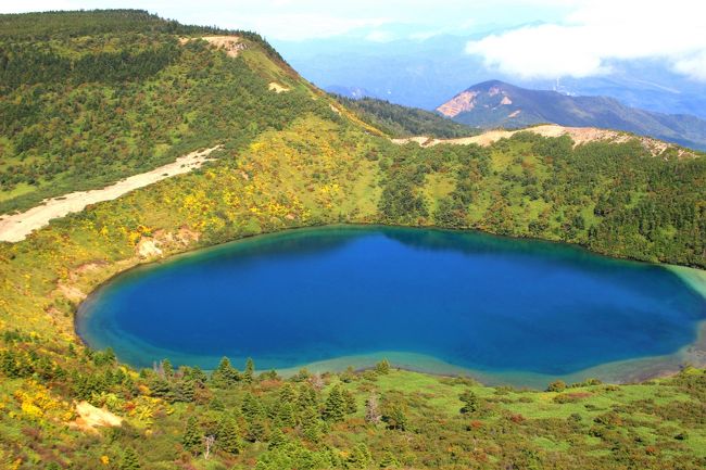 ☆一切経山(1949m)から見下ろす魔女の瞳(五色沼)