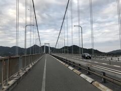 愛媛側から2つめの橋、伯方・大島大橋を渡って伯方島へ。全長1230ｍ