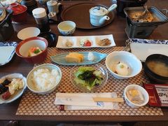 朝食は、別のフロアでいただきます。
こちらも伊豆らしく、アジの干物が出てきて美味しかったです。
