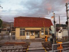 特徴的な駅舎の