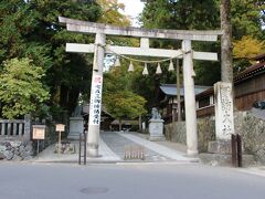 本日訪れる最後の諏訪神社の”下社春宮”に到着。