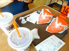 遅い昼ご飯です
A & Wバーガーでランチ