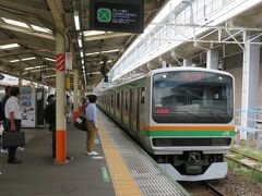 熱海始発の上り普通電車宇都宮行きが回送で入って来ました。
何年か前まではこの時刻の電車が黒磯まで直通していて、熱海駅から黒磯駅まで５時間近く乗り通したことを思い出しました。