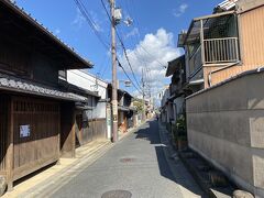 朝ごはんもまだなので、
何か食べようかなとならまちをぶらぶら。

ホント雰囲気が良い。