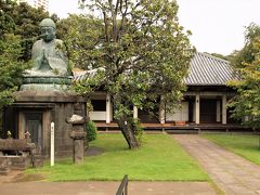 谷中／天王寺（台東区谷中7丁目）
日蓮宗寺院として鎌倉時代に創建され、不受不施派に対する禁令により天台宗に改宗。享保年間には富くじ興行で賑い、湯島天満宮、目黒不動龍泉寺とともに江戸の三富と称されるほどに賑わっていました。
上野戦争の折り、当寺に彰義隊の分営が置かれたことから、本坊と五重塔を残して堂宇を全て焼失、さらに昭和32年の放火心中事件で五重塔を焼失。現在に至ります。

本堂
戦後、鉄筋コンクリート造りで建て替えられたようです。

釈迦牟尼如来坐像
露坐､元禄3年(1690)､銅像､通称｢元禄大仏｣
