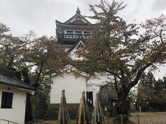 角館を後にし、車で1時間弱移動し、横手に。
やきそばを食べるのが目的でした。