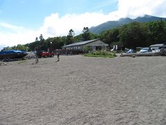 支笏湖観光センターポロピナイ園地に移動しました。ポロピナイとはアイヌ語で大ききな・石・沢という意味だそうです。