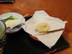 名物の栗きんとんを味わい、お土産を購入しました。栗きんとんは上品な甘みがあり大人のお菓子です。