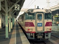 旅の最終日、7時8分発の特急『おき1号』で松江駅を後にした。
向かったのは出雲市駅。
出雲市駅からは、一畑電鉄に乗り換え、出雲大社前駅へ向かった。