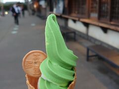 羽生PAでお蕎麦を食べて、抹茶アイスを食べながら帰りま～す。