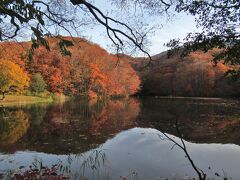 小野川湖の紅葉を見て、