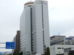 宿泊するのは、札幌駅前にある「センチュリーロイヤルホテル」です。

＊写真は翌朝に撮ったものです。