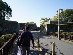 二之丸東鉄門跡から名古屋城へ向かいます。
