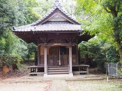 と思ったら、名もなき神社でした。