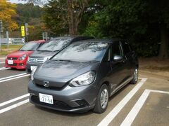 　１０：２５　レンタカーで出発。東北自動車道の蔵王ＰＡで休憩。今回のお供はホンダのFITです。