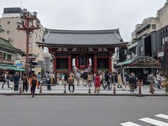 12：30過ぎに羽田空港に到着。
京急で浅草に移動しました。
