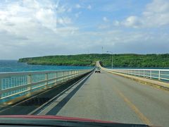 南下して、宮古島と来間島をつなぐ全長1690メートルの来間大橋を渡ります。